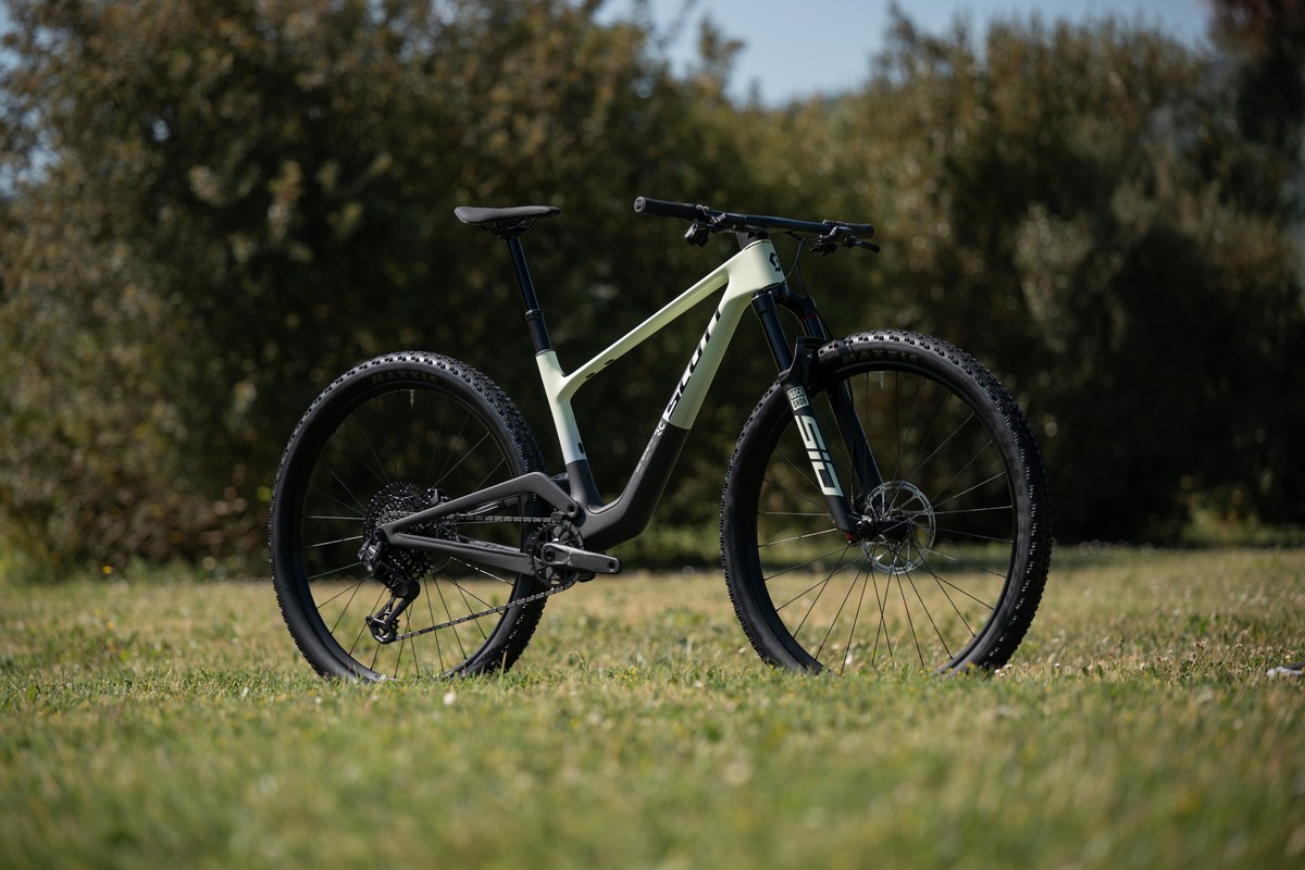 XC kolesa Scott Spark RC so vrhunska za vzpone in spuste